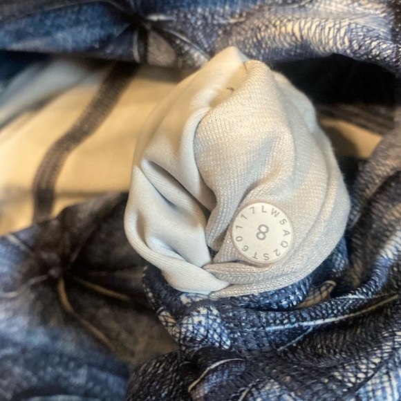 Lululemon Leggings - Picture 3 of 5